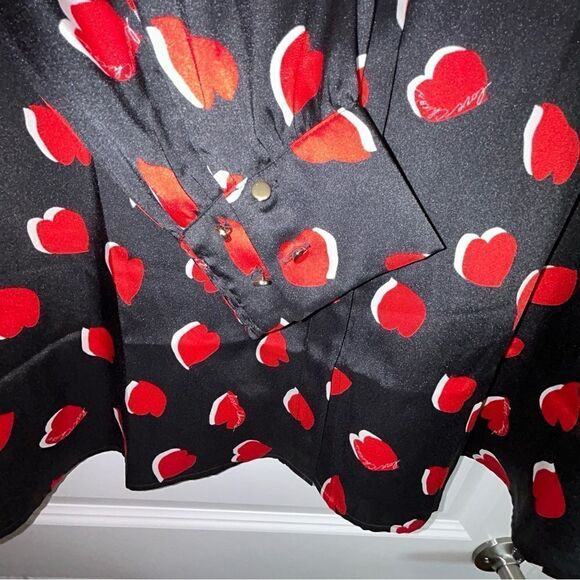 Chico’s Heart Print Button Front Blouse Top Chicos - Picture 2 of 7